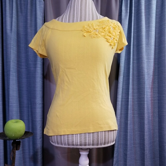 Rafaella Tops - 🌻🌺🌻BEAUTIFUL SPRING SHIRT!!